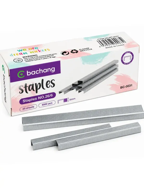 Caja con 5000 grapas tamaño estándar