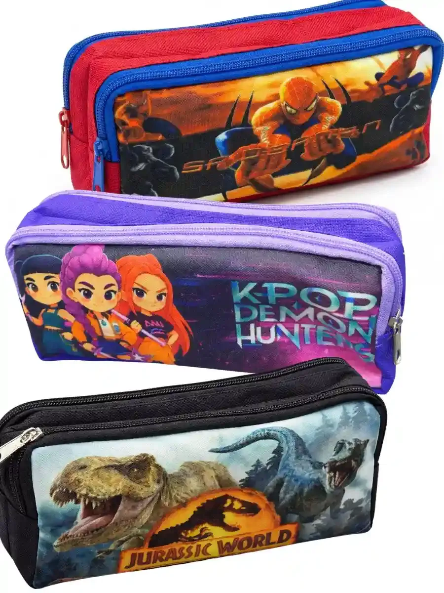 Lapiceras económicas con estampados de personajes y doble cierre.