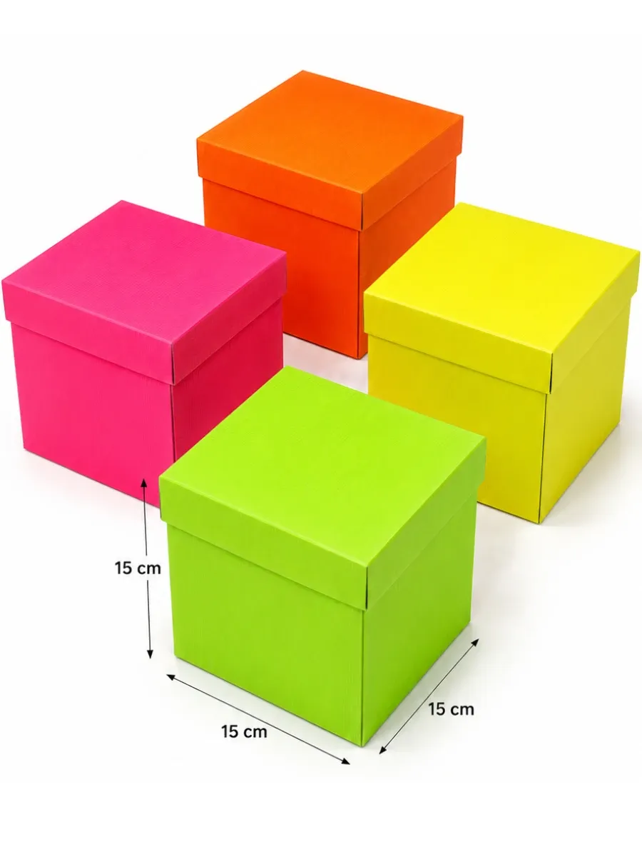 Set de 4 cajas cubo en colores fosforescentes surtidos de 15x15 cm.