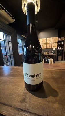Stringtown Willamette Valley Pinot Noir 750 mL
