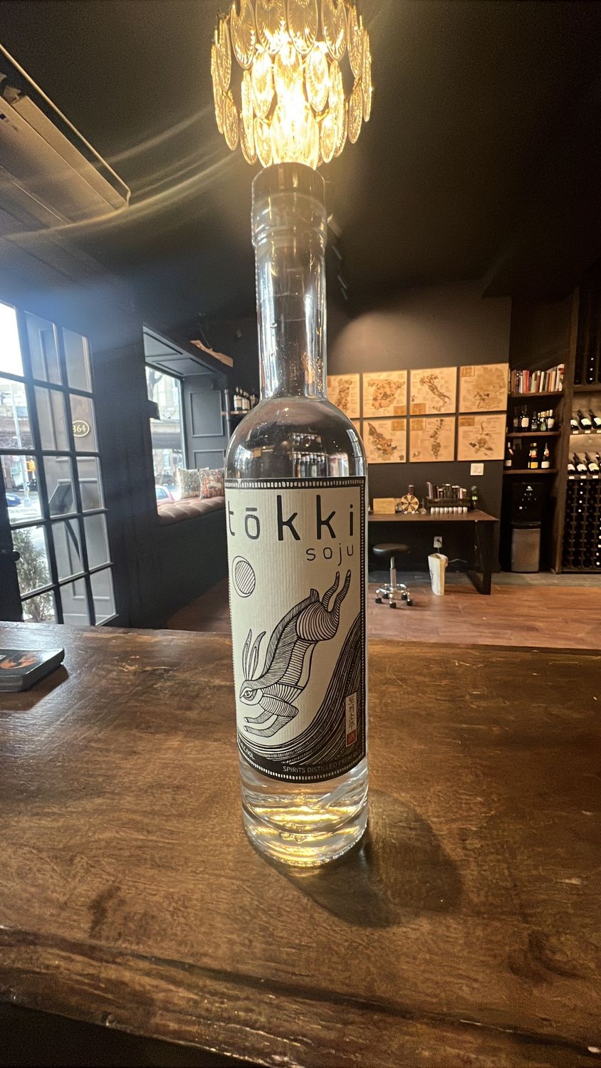 Tokki Soju (23% ABV) 375 mL