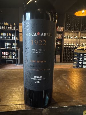 Finca Abril Malbec "1922" Valle de Uco 750 mL