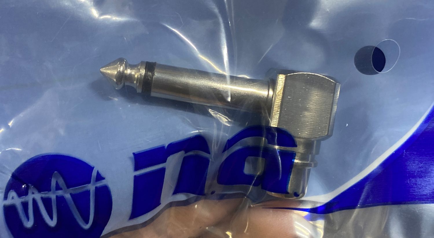 1/4 MALE TO RCA FEMALE 90° ADAPTER