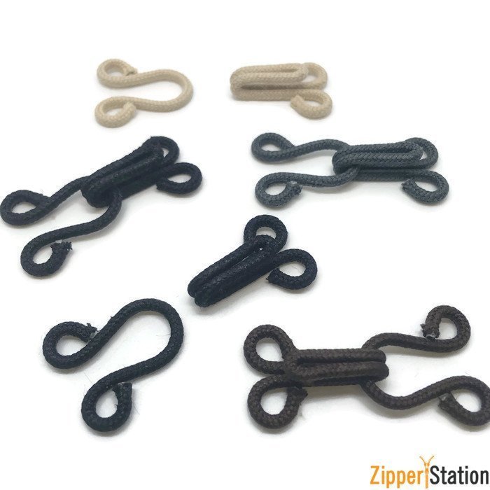 【完売品】furry triangle hook tops Fur Hooks and Eyes