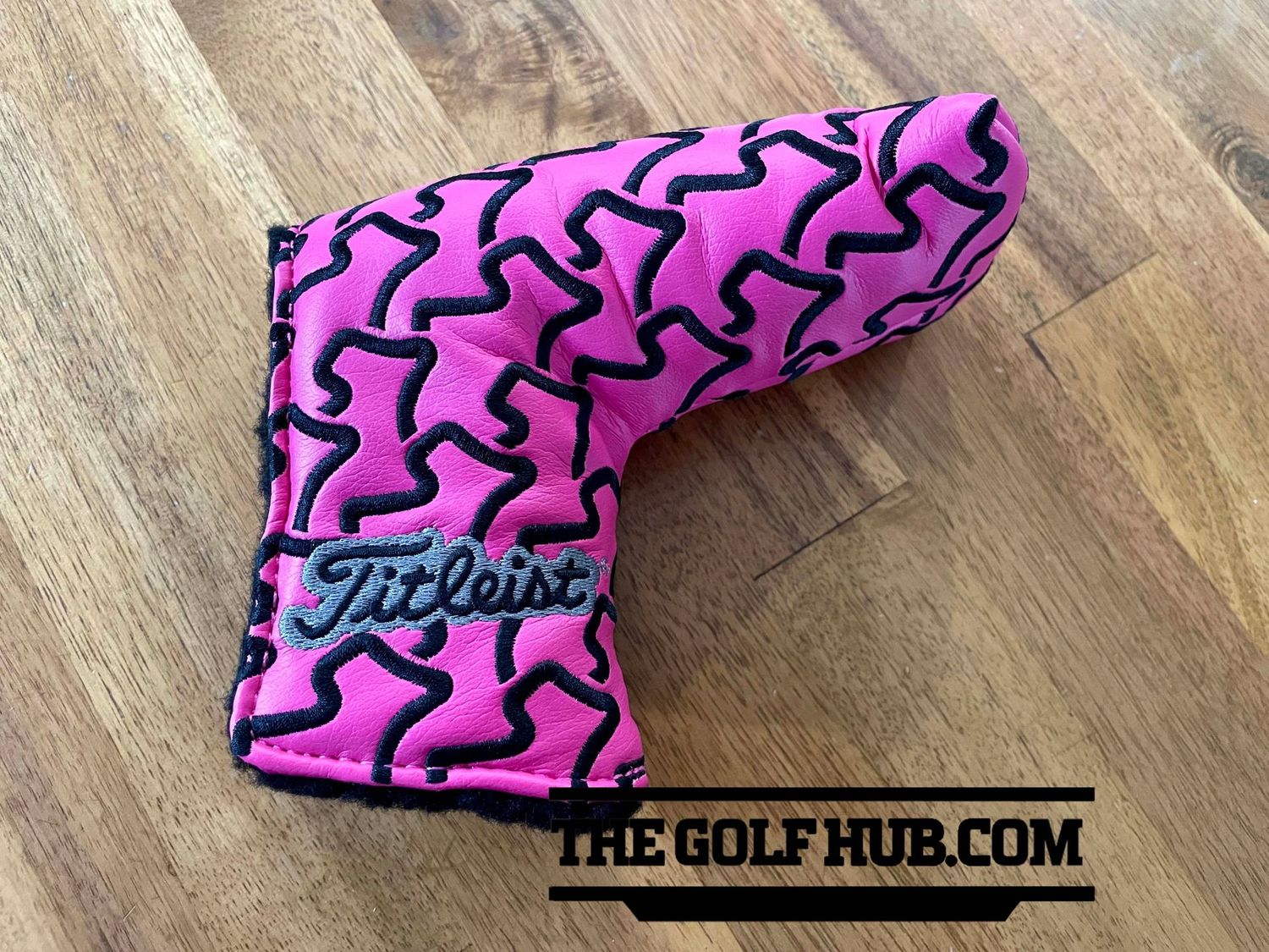 *NEW* Scotty Cameron 2019 Valentine's Day Pink Wave Dog Head Cover