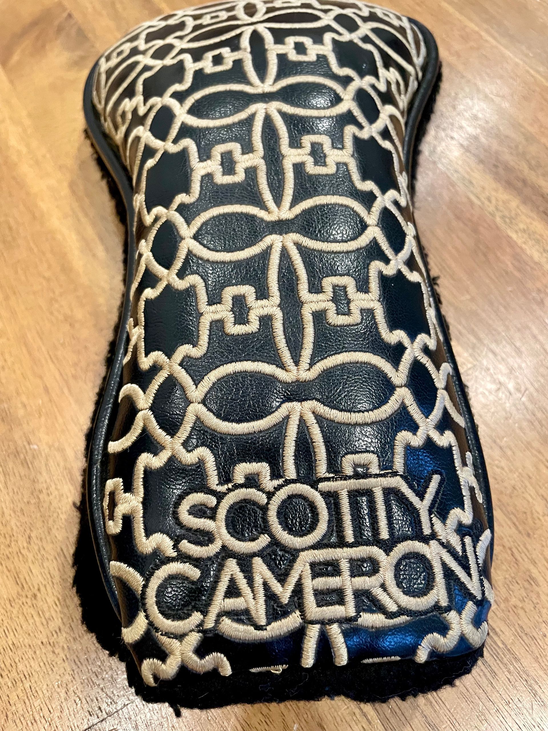 Scotty Cameron Gold / Black Wallpaper Fairway Head Cover