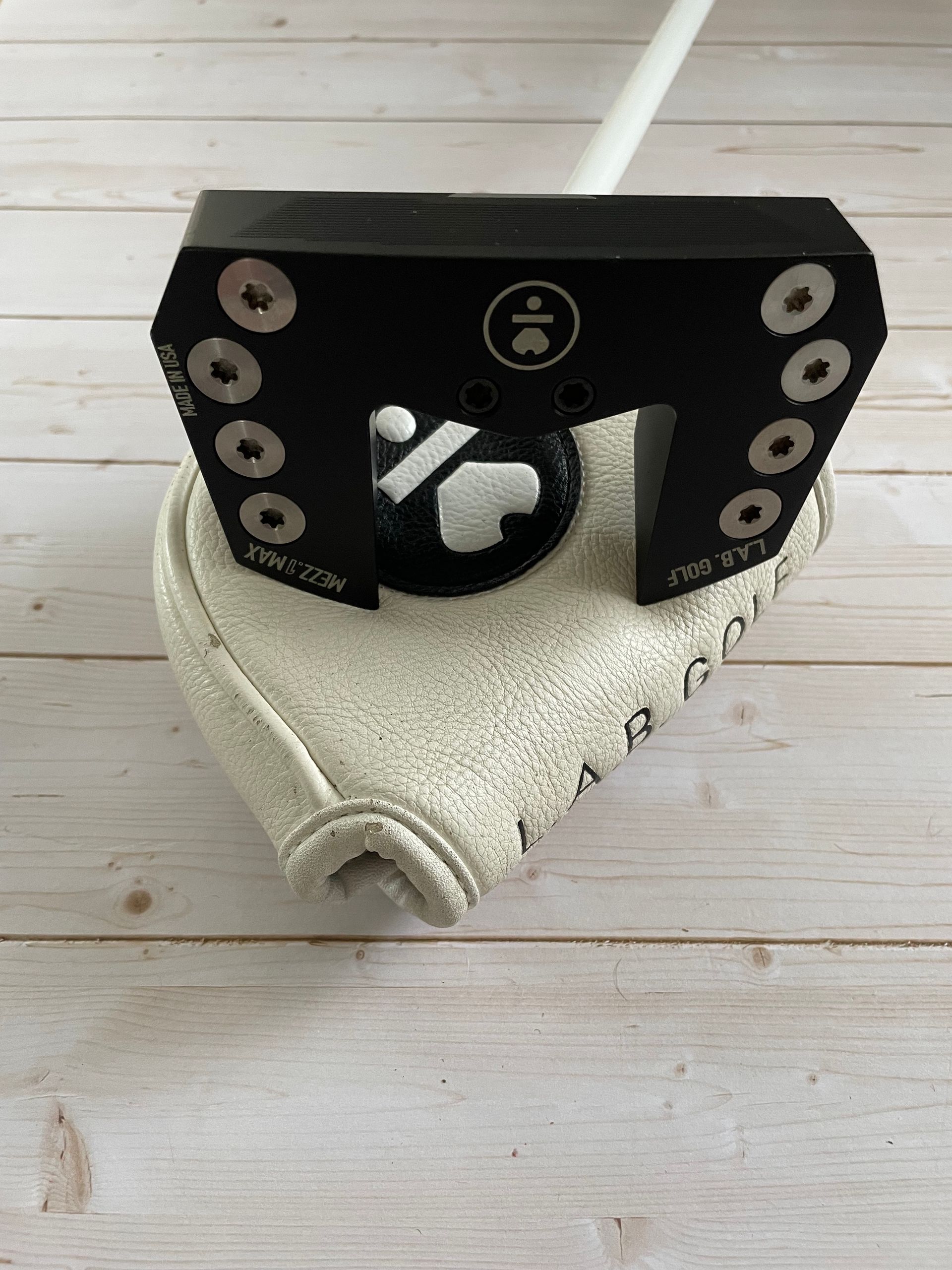 *PRISTINE* LAB Golf MEZZ.1 Max 35in Putter- White Accra Shaft