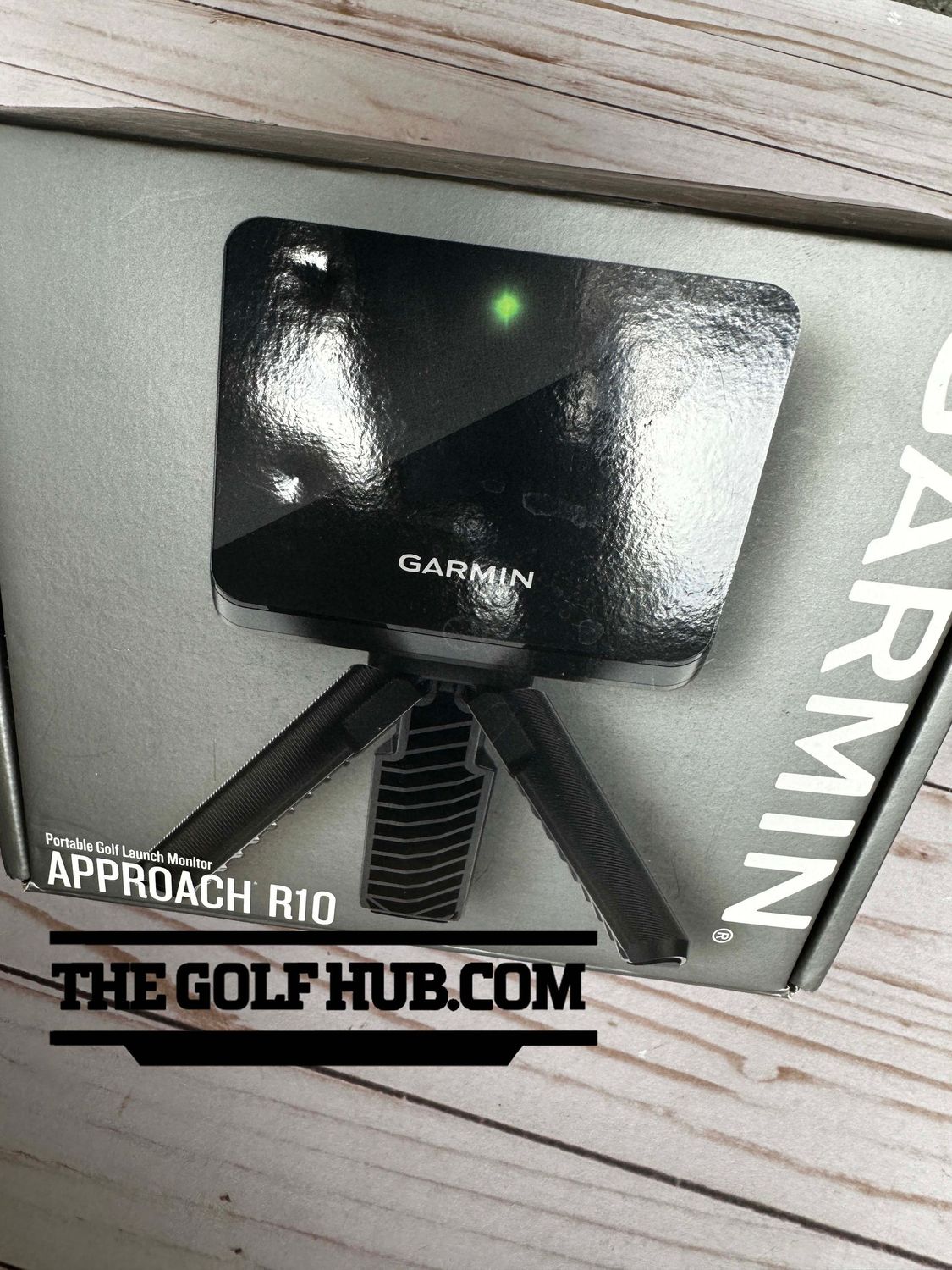 *PRISTINE* Garmin Approach R10 Portable Launch Monitor