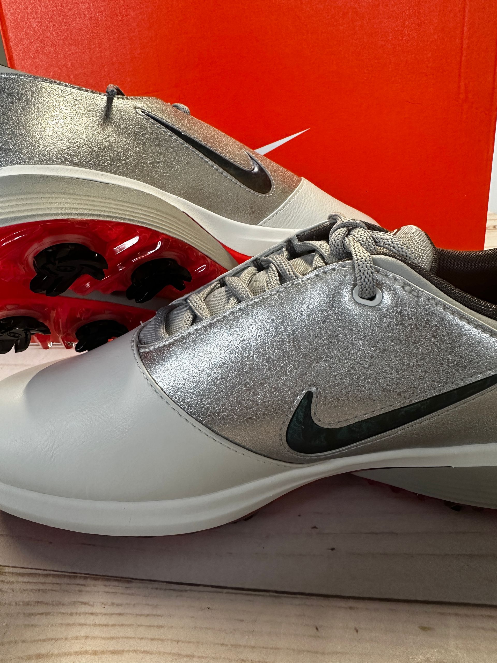 *NEW* Nike Victory Tour 4 NRG Silver/White Men's Size 9