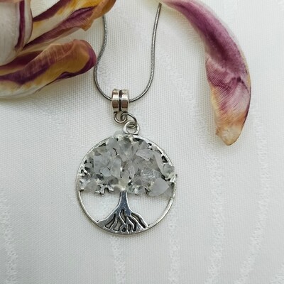 Edelsteine und Halbedelsteine Halskette