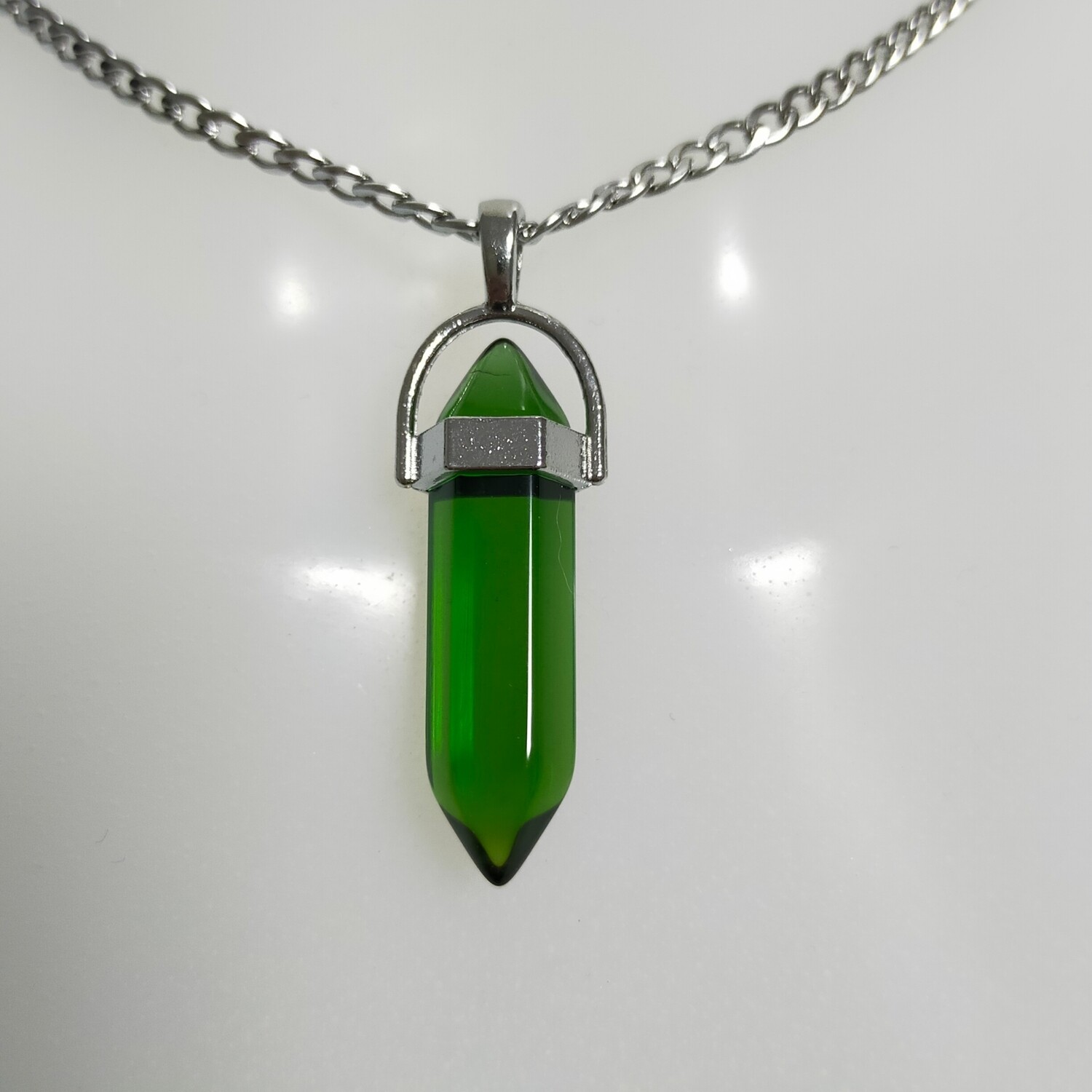 Edelstahlkette mit Kristallstein-Anhänger