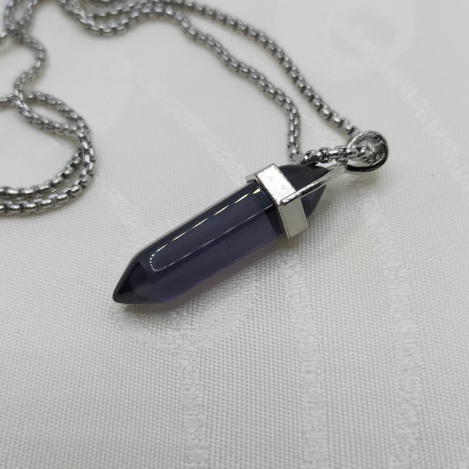 Edelstahlkette mit Kristallstein-Anhänger