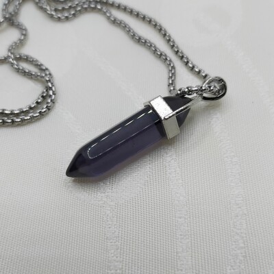 Edelstahlkette mit Kristallstein-Anhänger