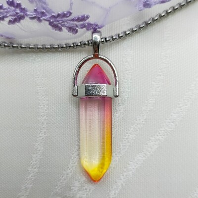 Edelstahlkette mit Kristallstein-Anhänger