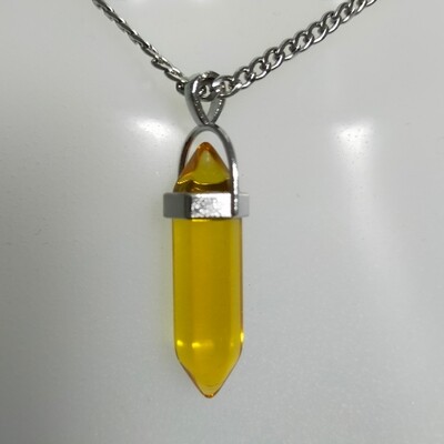 Edelstahlkette mit Kristallstein-Anhänger