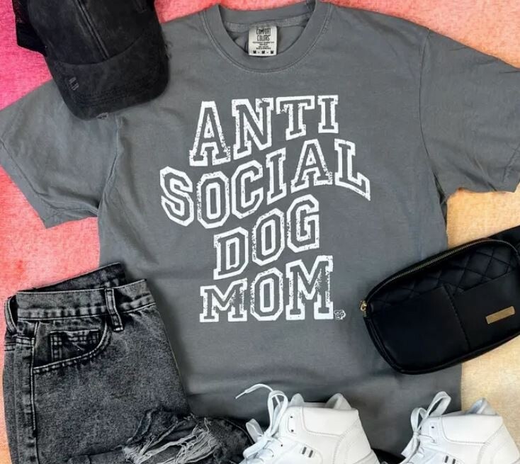 Anti Social Dog Mom Tee