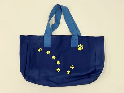 8-Paws of Gold Tote Bag