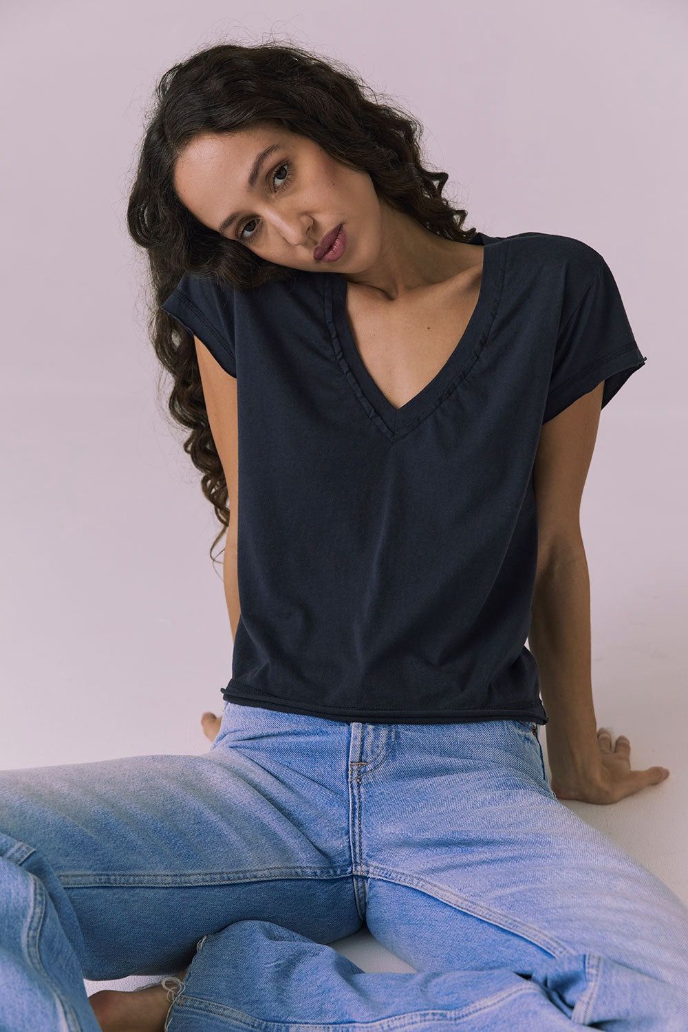 Gator Vneck Tee