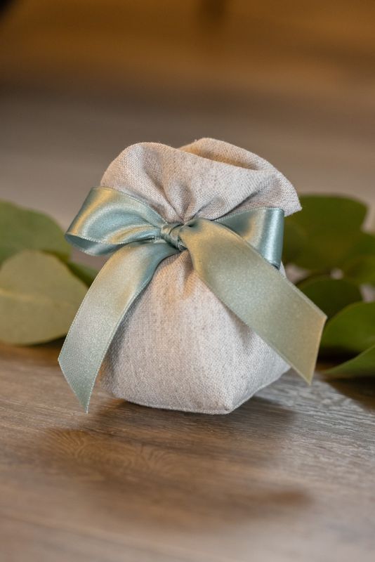 SACCHETTO BOMOBNIERA IN COTONE GRIGIO ARTIGIANALE