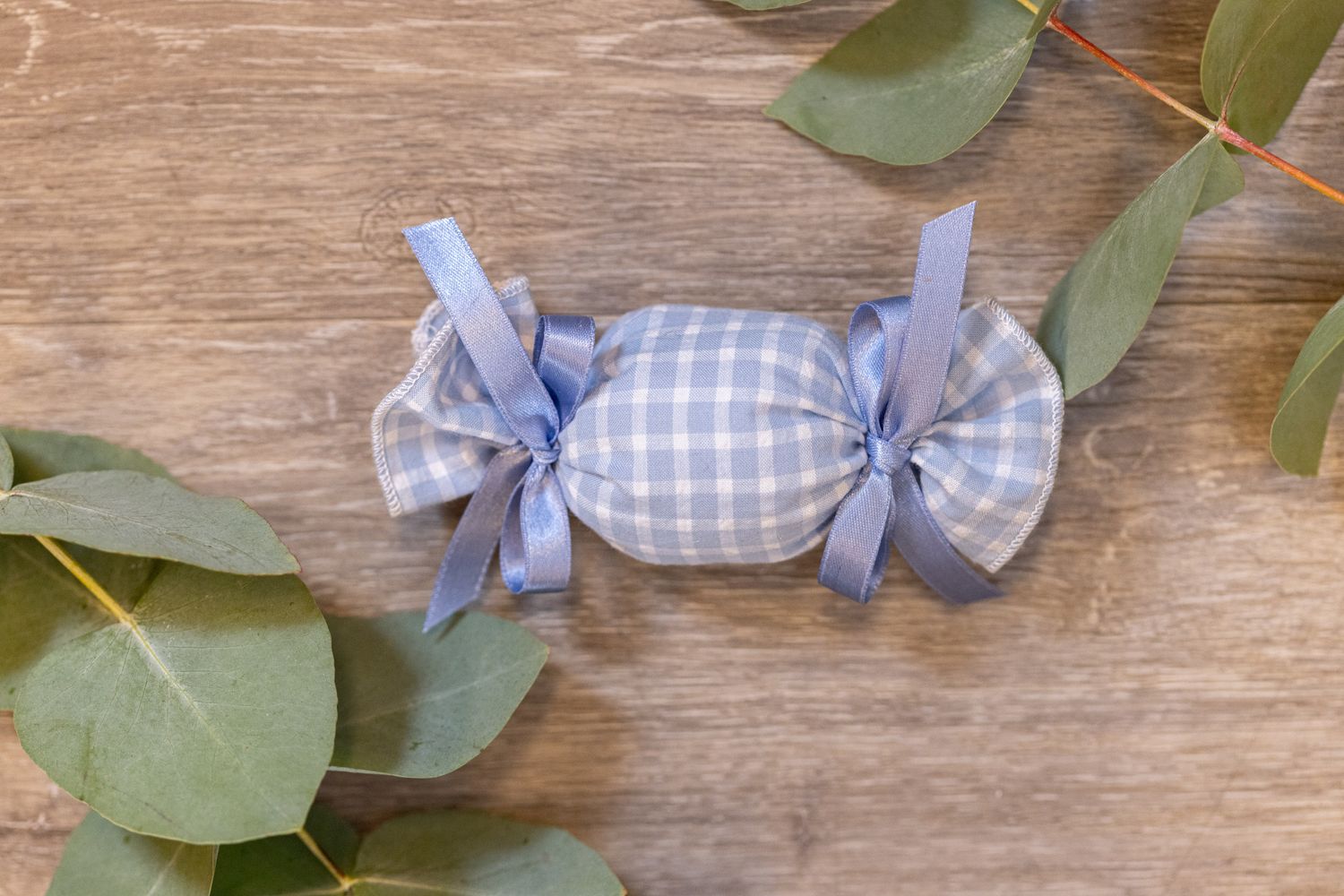 CARAMELLA BOMBONIERA A QUADRETTI AZZURRA ARTIGIANALE