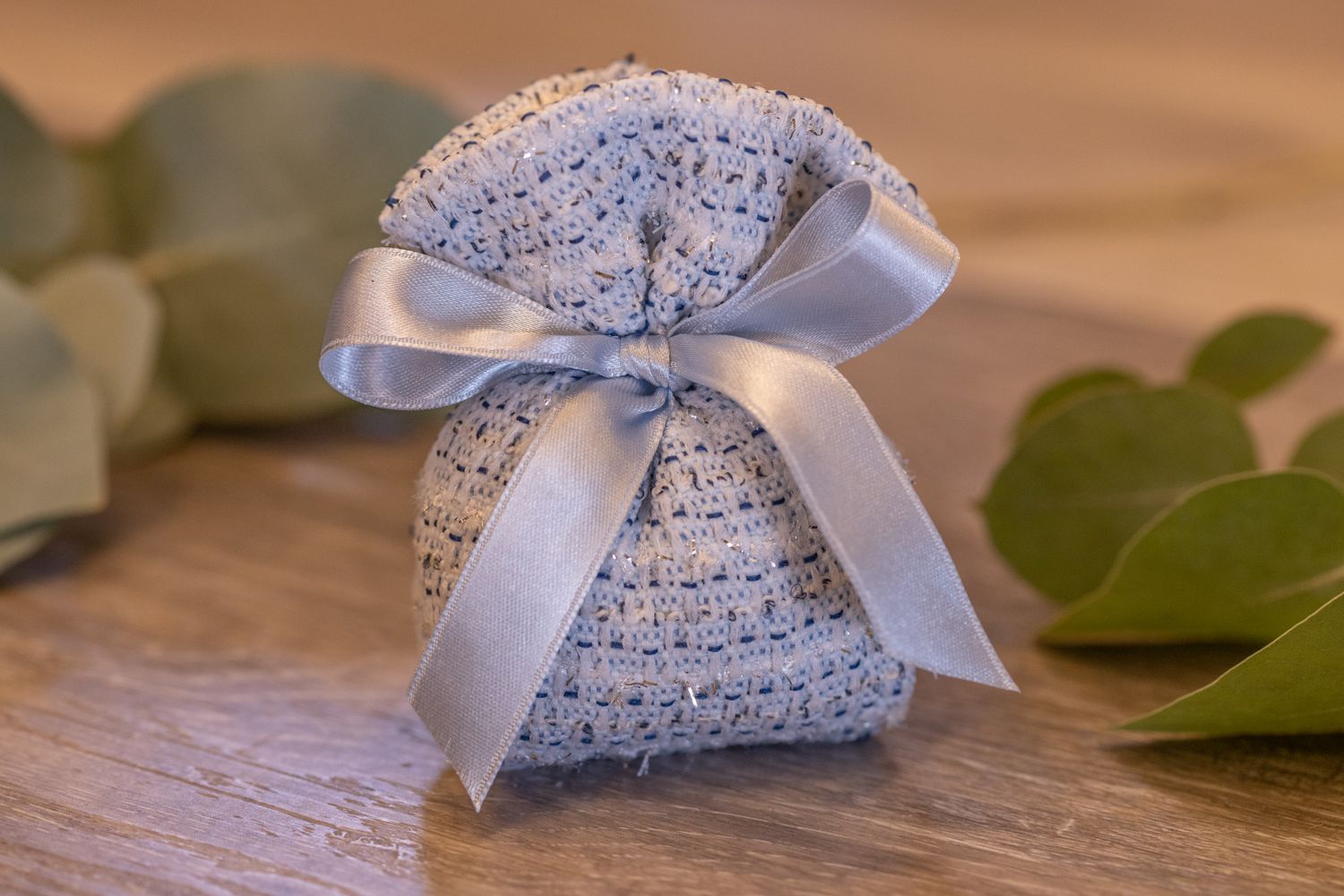 SACCHETTO ARTIGIANALE IN CHANEL AZZURRO