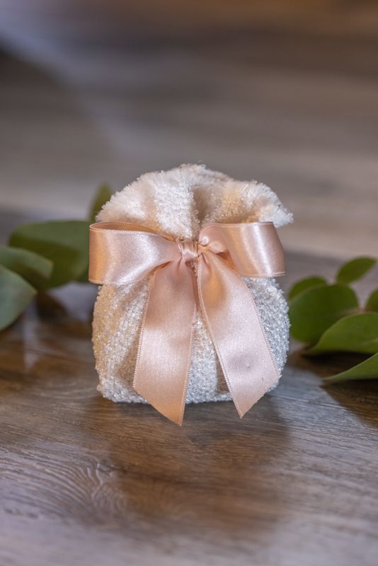 SACCHETTO BOMBONIERA IN COTONE BOUCLE’ BIANCO ARTIGIANALE