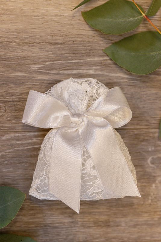 SACCHETTO BOMBONIERA PIZZO BIANCO ARTIGIANALE