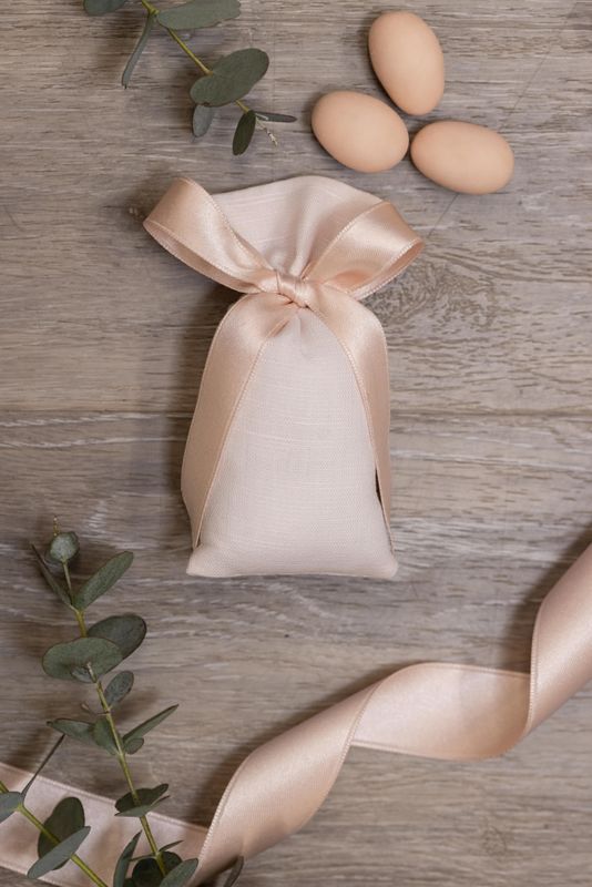 SACCHETTO BOMBONIERA TUBETTO LINO NATURALE ROSA CIPRIA