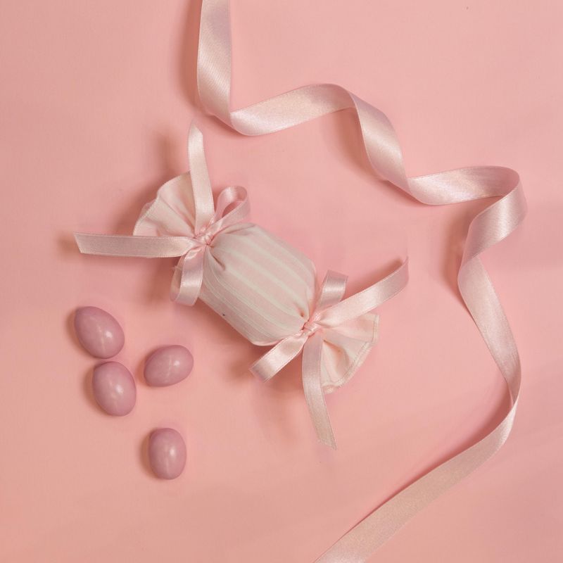 CARAMELLA BOMBONIERA A RIGHE BIANCHE E ROSA ARTIGIANALE