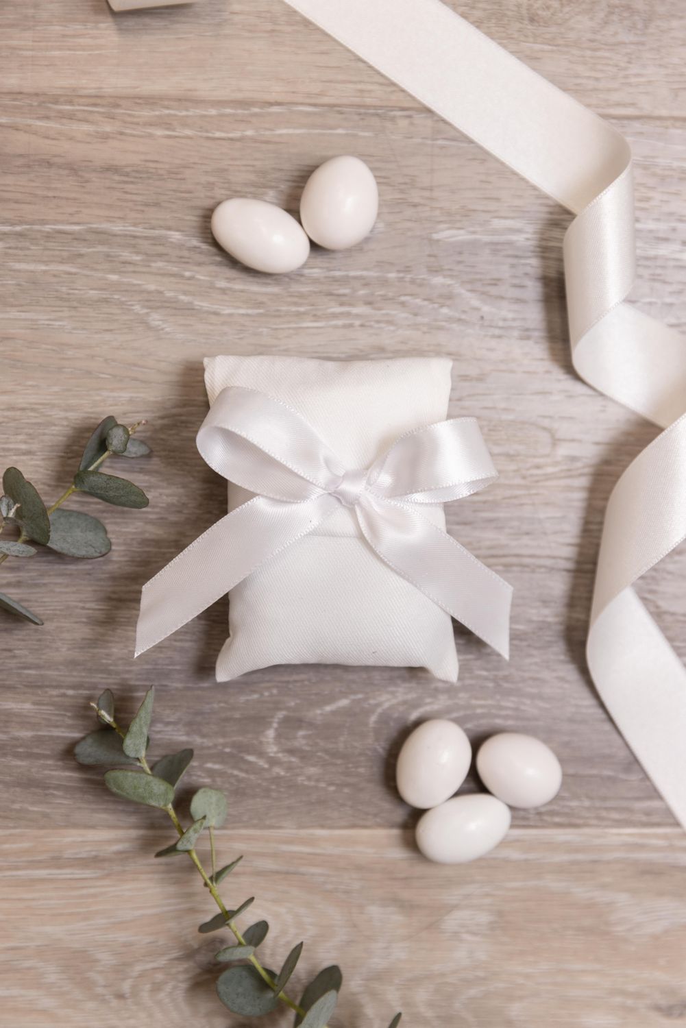 BUSTINA BOMBONIERA COTONE BIANCO ARTIGIANALE