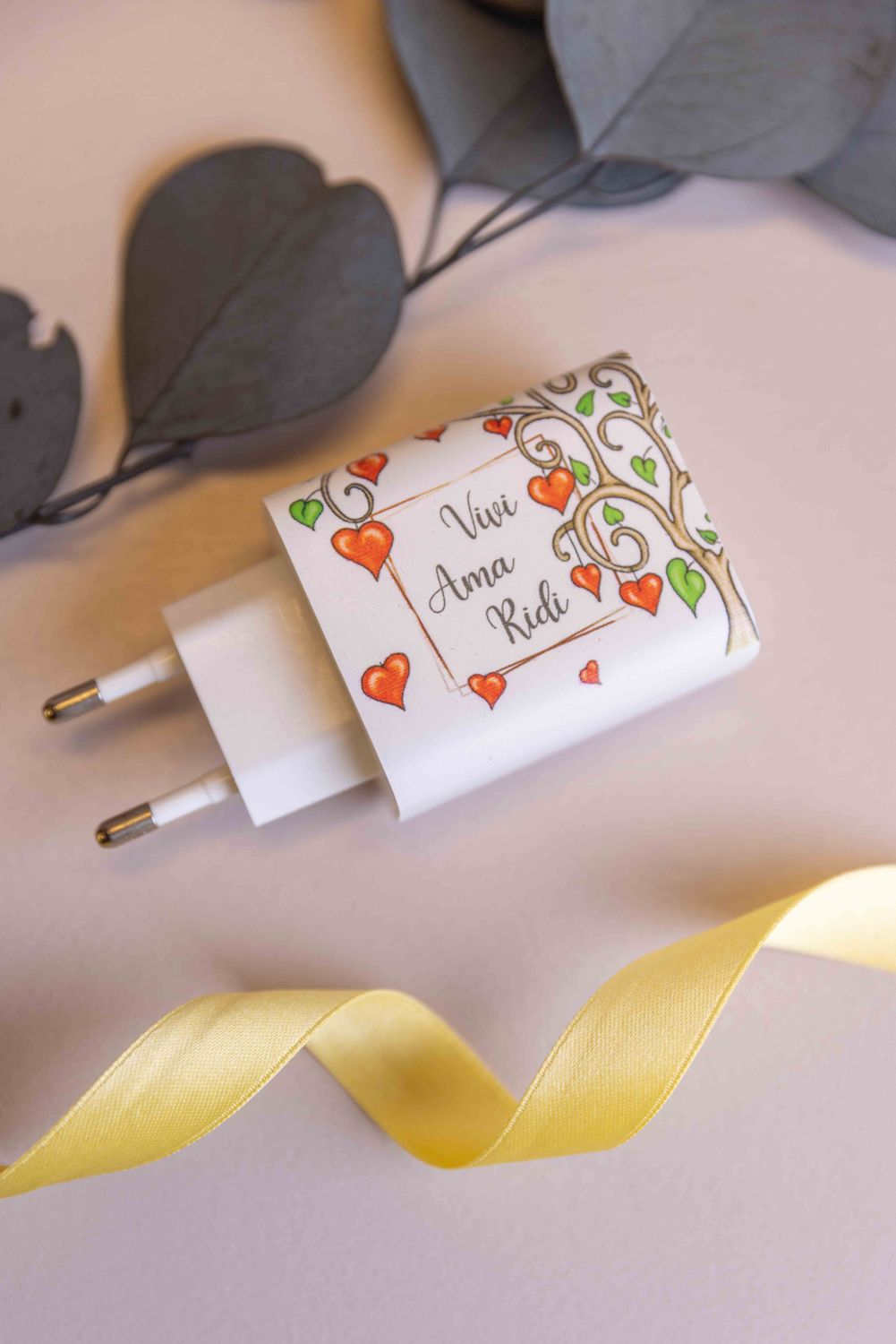 CARICA BATTERIE UNIVERSALE