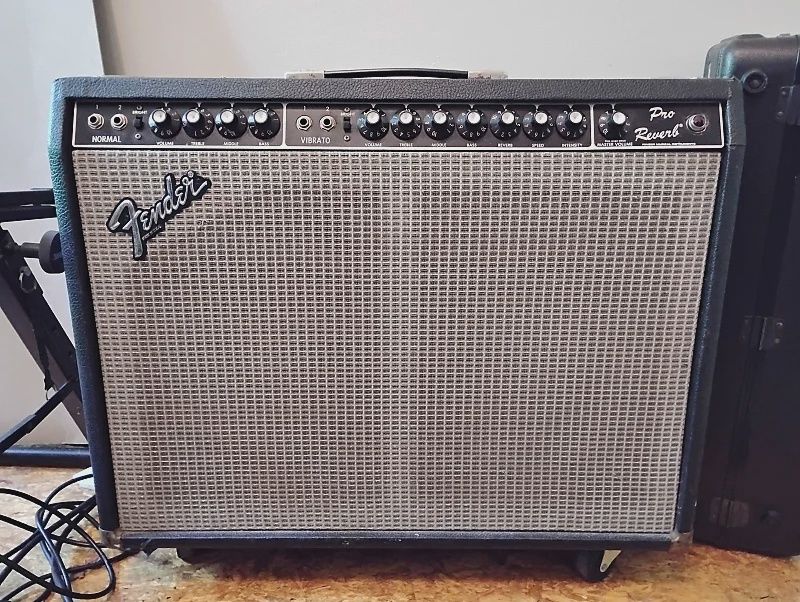 Fender Pro Reverb 2-Channel 70-Watt 2x12&quot; Guitar Combo 1981 Blackface with 70s Silverface internals
