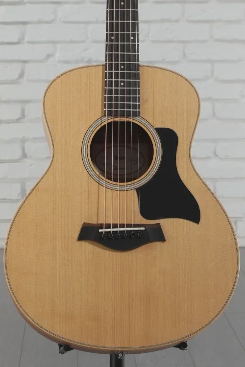 Taylor GS Mini Sapele Acoustic Guitar - Natural with GS mini Pickup and case