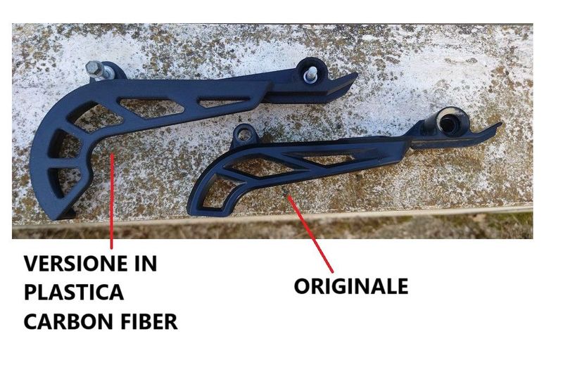 Protezione Pignone in plastica alta resistenza carbon fiber colore NERO