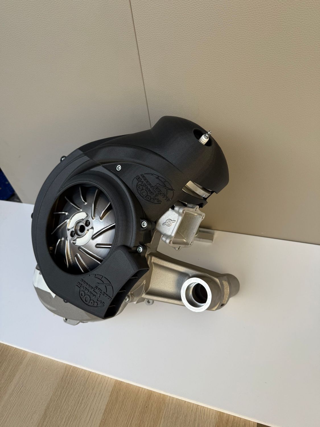 PERSONALIZZAZIONE AGGIUNTIVA SU CUFFIA O COPRI VOLANO PERSONALIZZAZIONE AGGIUNTIVA SU CUFFIA O COPRI VOLANO