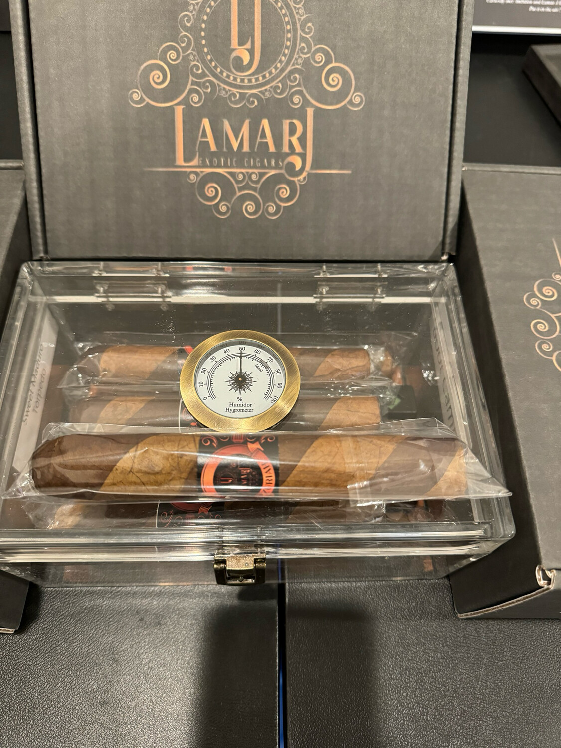 Glass Humidor w/ 10 Cigars