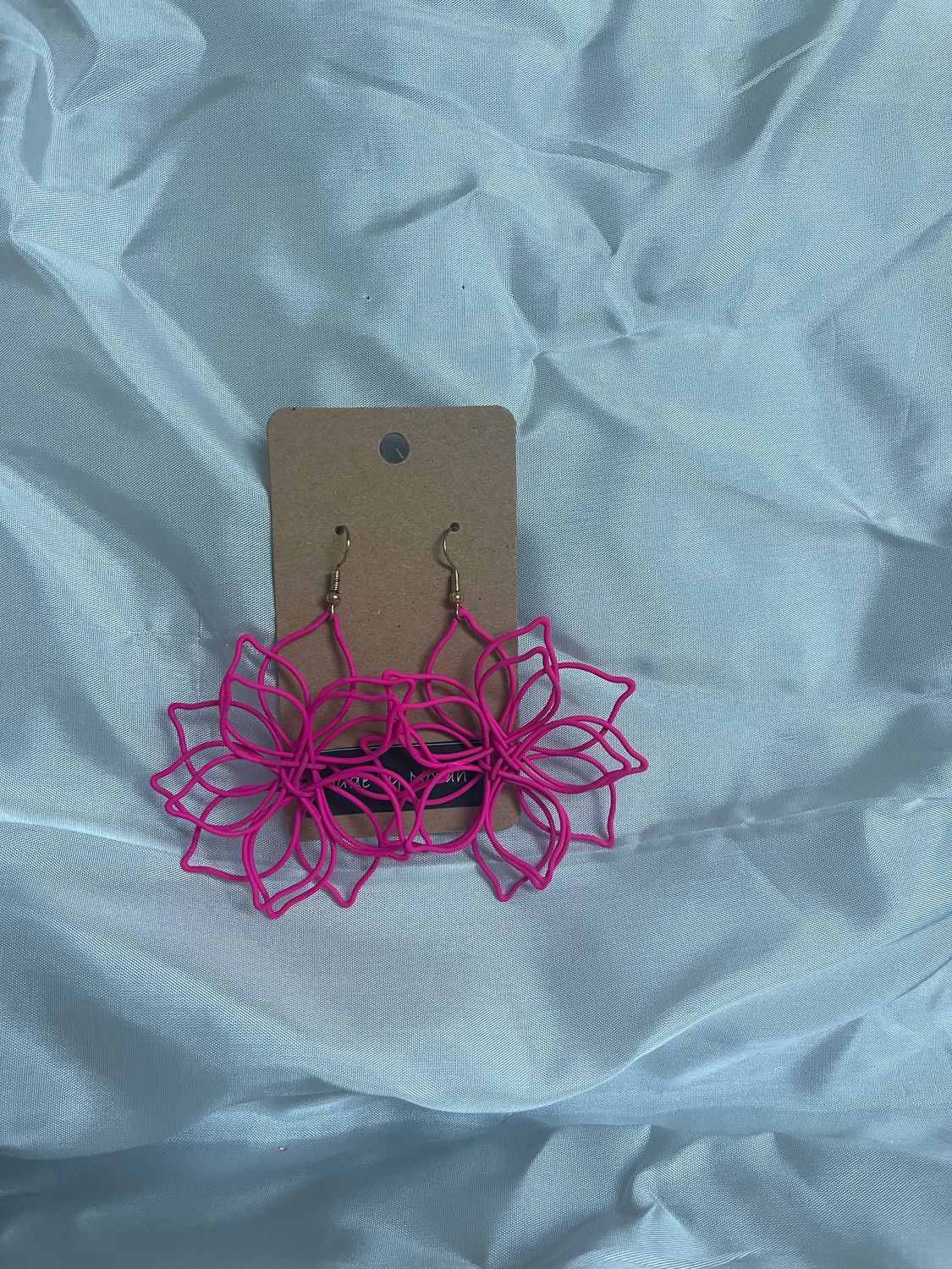 neon pink lily
