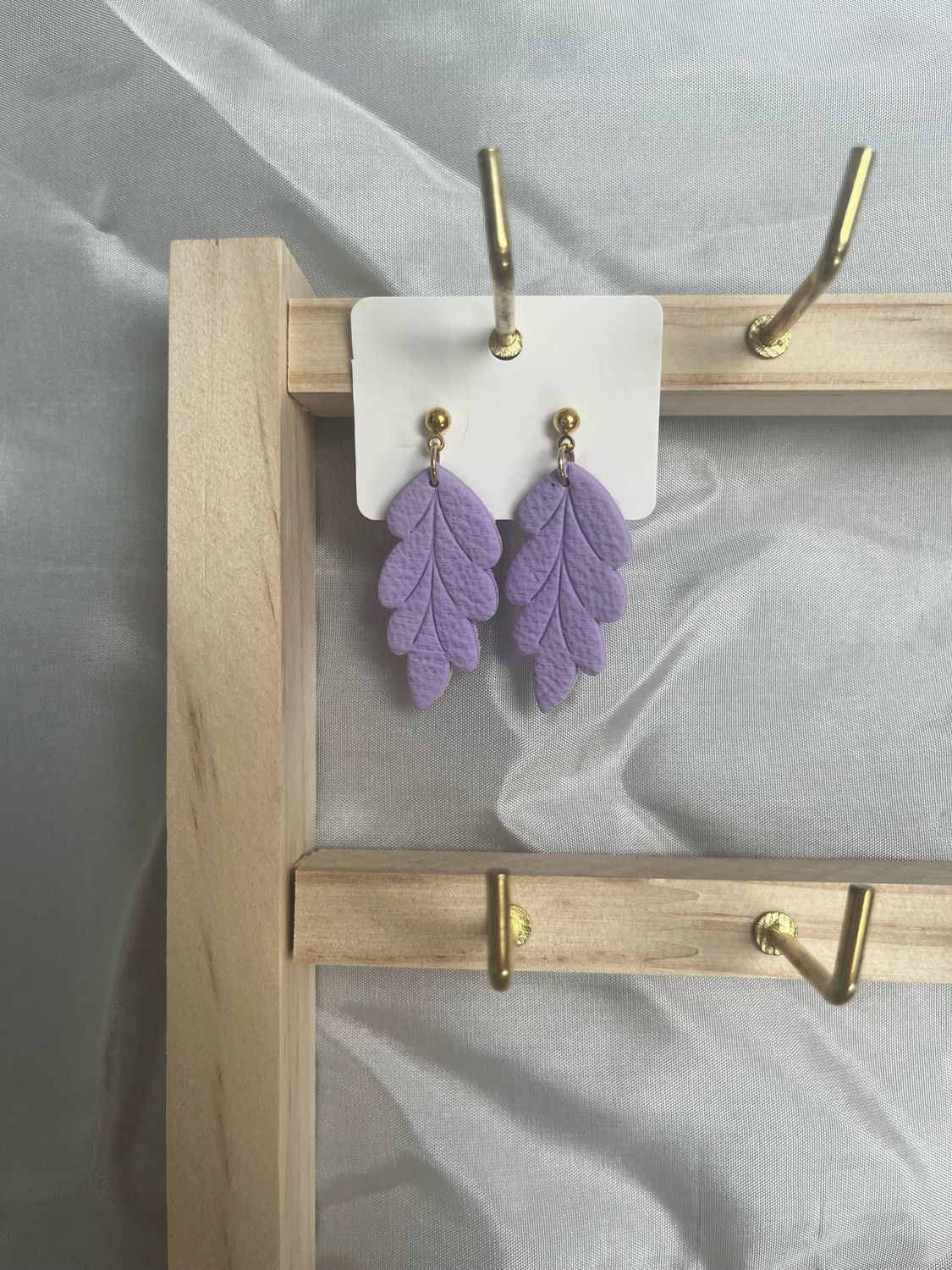 Lilac leaves