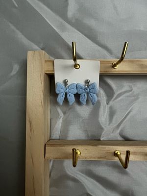 Blue bow bliss