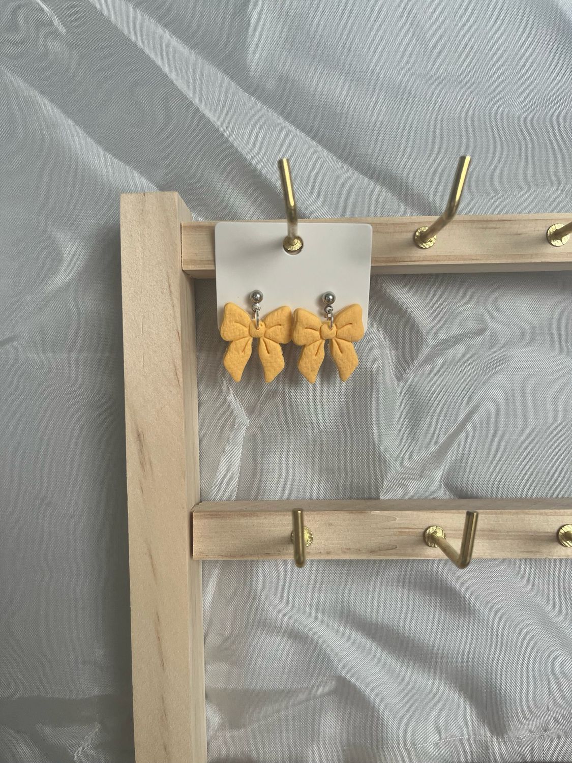 Peachy bows