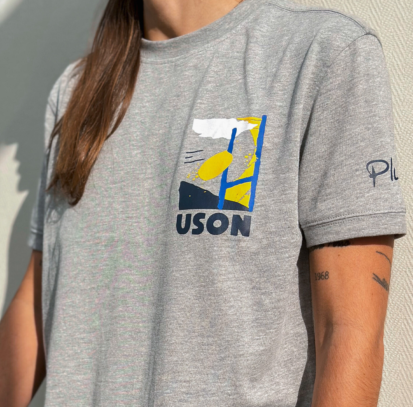 T-SHIRT ABSTRAIT