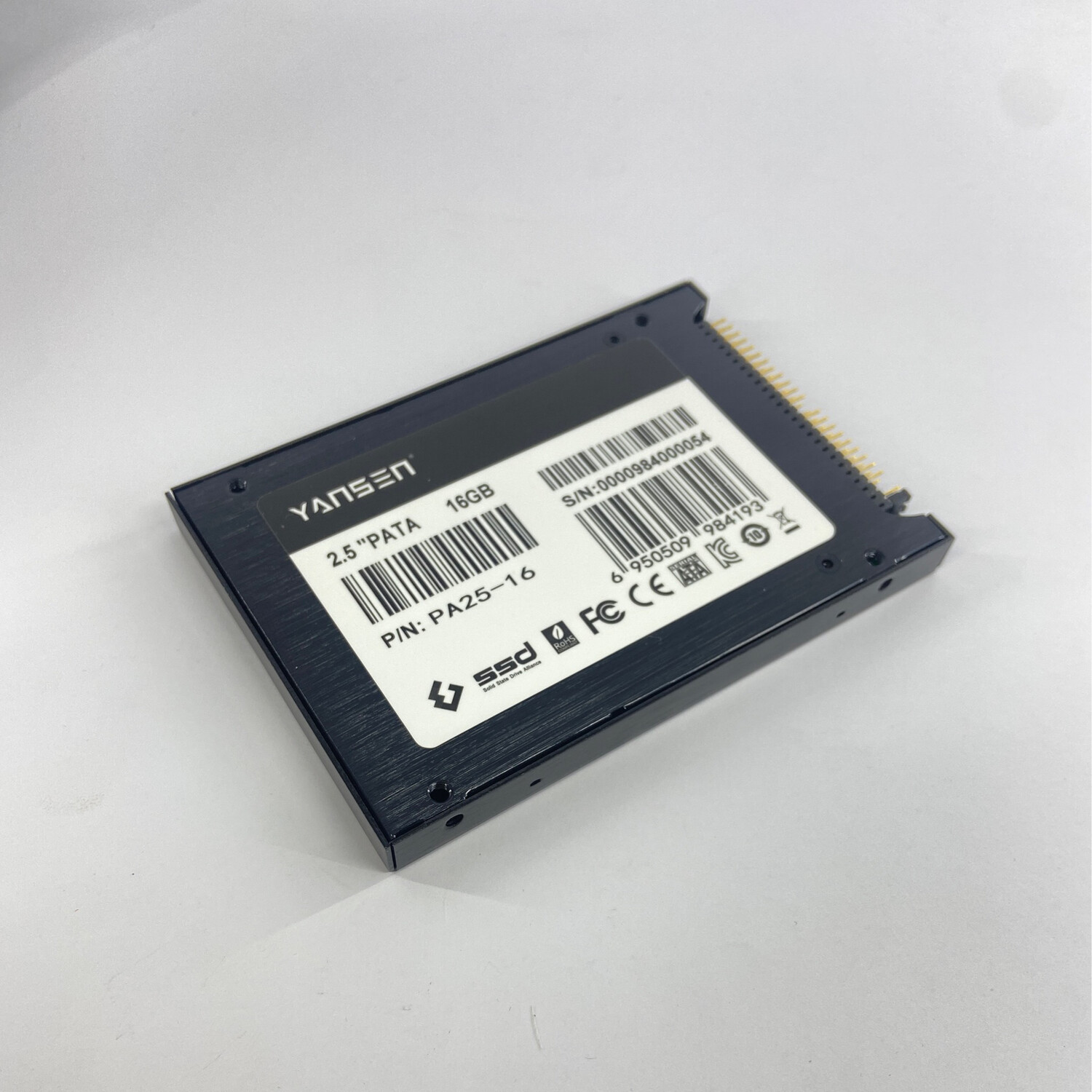 16GB 2.5-inch PATA/IDE SSD Solid State Disk (MLC Flash) SM2236 Controller