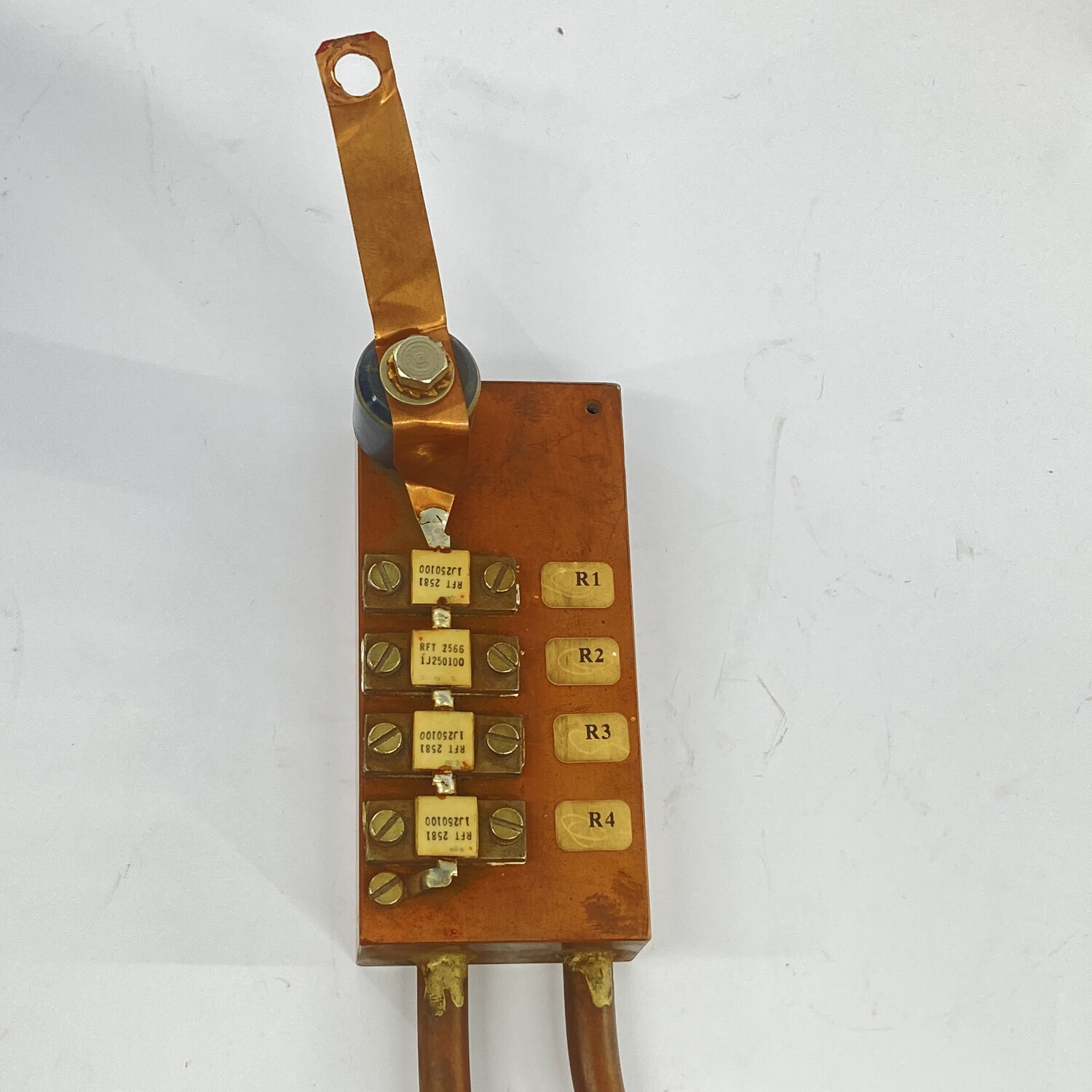 RESISTOR 100R 250W 5%