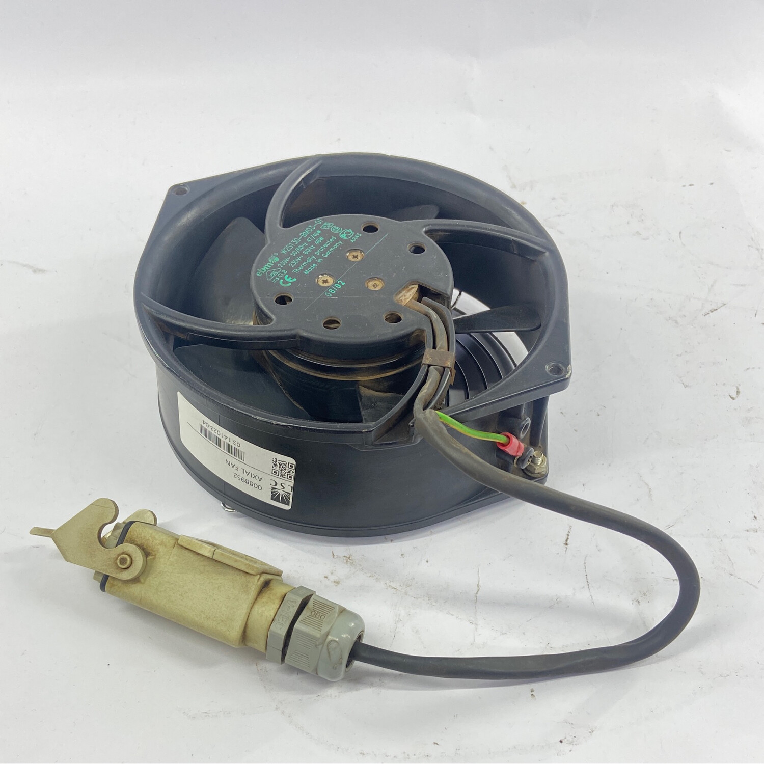 AXIAL FAN