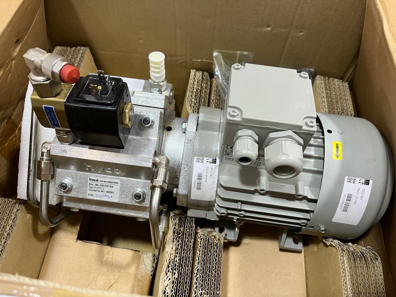 Hyco Vacuum Pump ( Hard Wired )