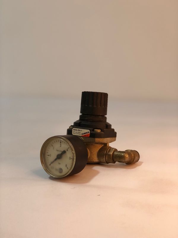 Pressure regulator 0-6bar, öl- u.fettfre CAMOZZI M004-RS17​