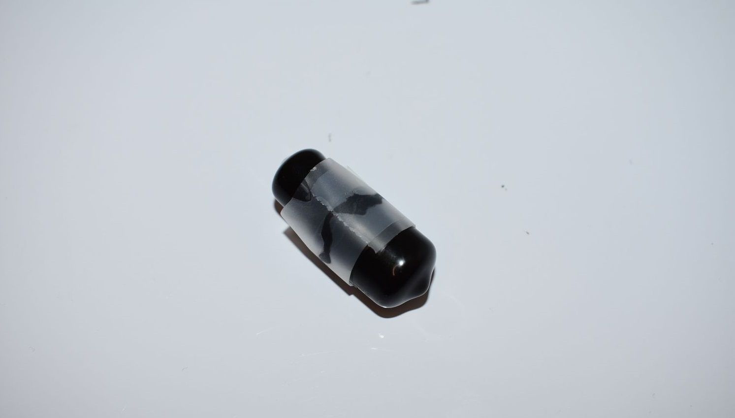 Protective cap for fiber cable quartz
