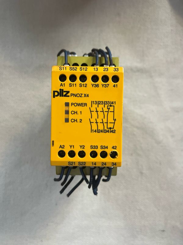 PILZ PNOZ X4 ID No. 774730