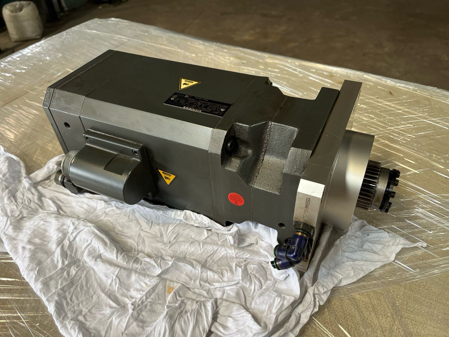 SIEMENS 3~ Motor 1FT6084-8AH71-3AL0-Z