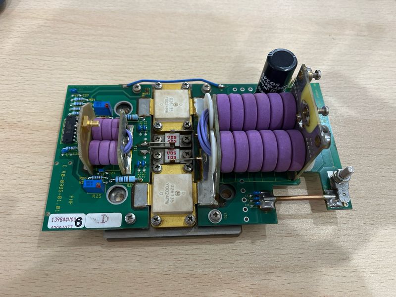 RF AMPLIFIER